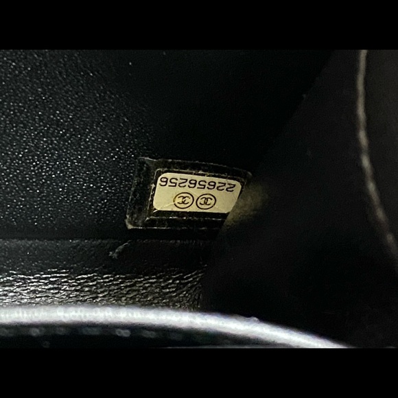 The limited edition lizard boy Chanel . - Picture 7 of 10